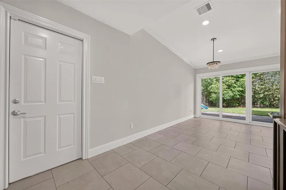 11126 Cedarhurst Drive Houston, TX 77096