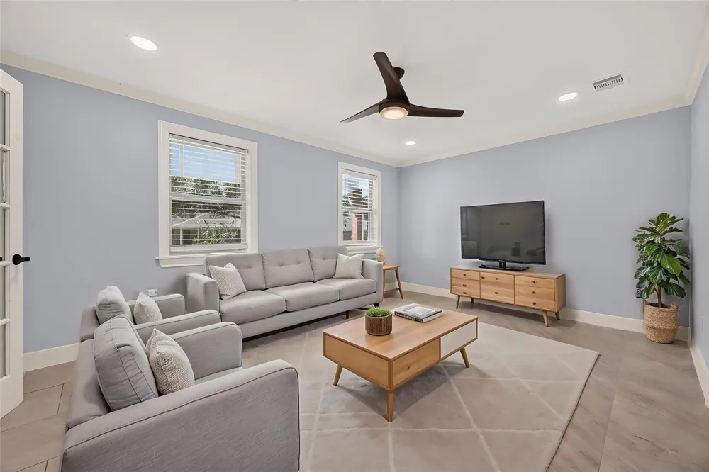 11126 Cedarhurst Drive Houston, TX 77096