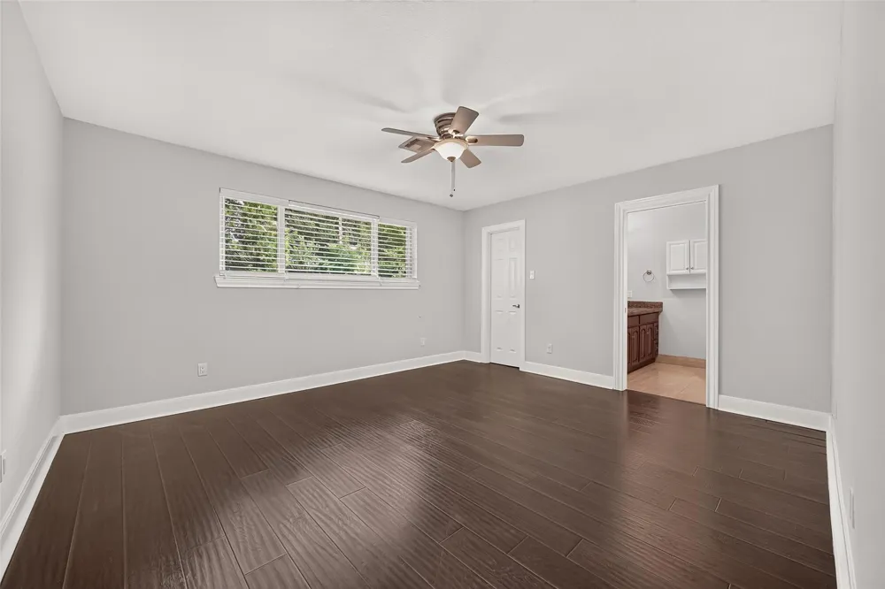 11126 Cedarhurst Drive Houston, TX 77096