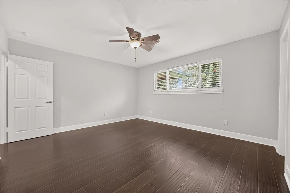 11126 Cedarhurst Drive Houston, TX 77096