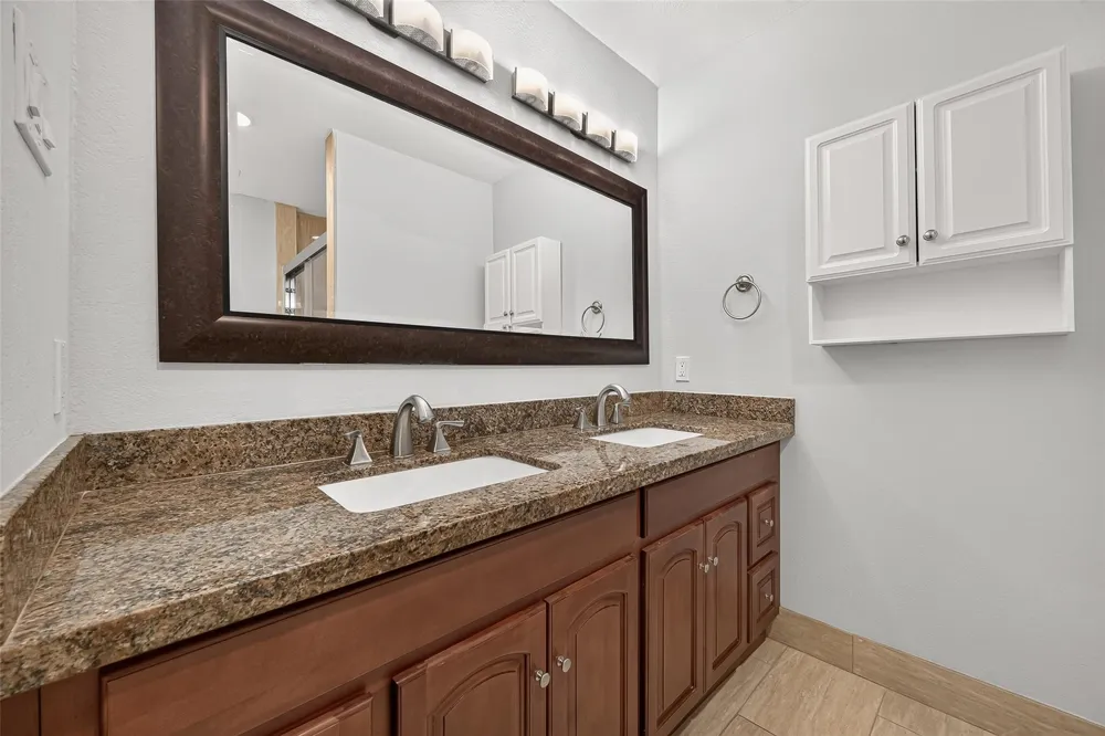 11126 Cedarhurst Drive Houston, TX 77096