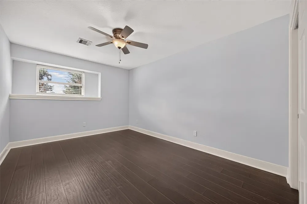 11126 Cedarhurst Drive Houston, TX 77096