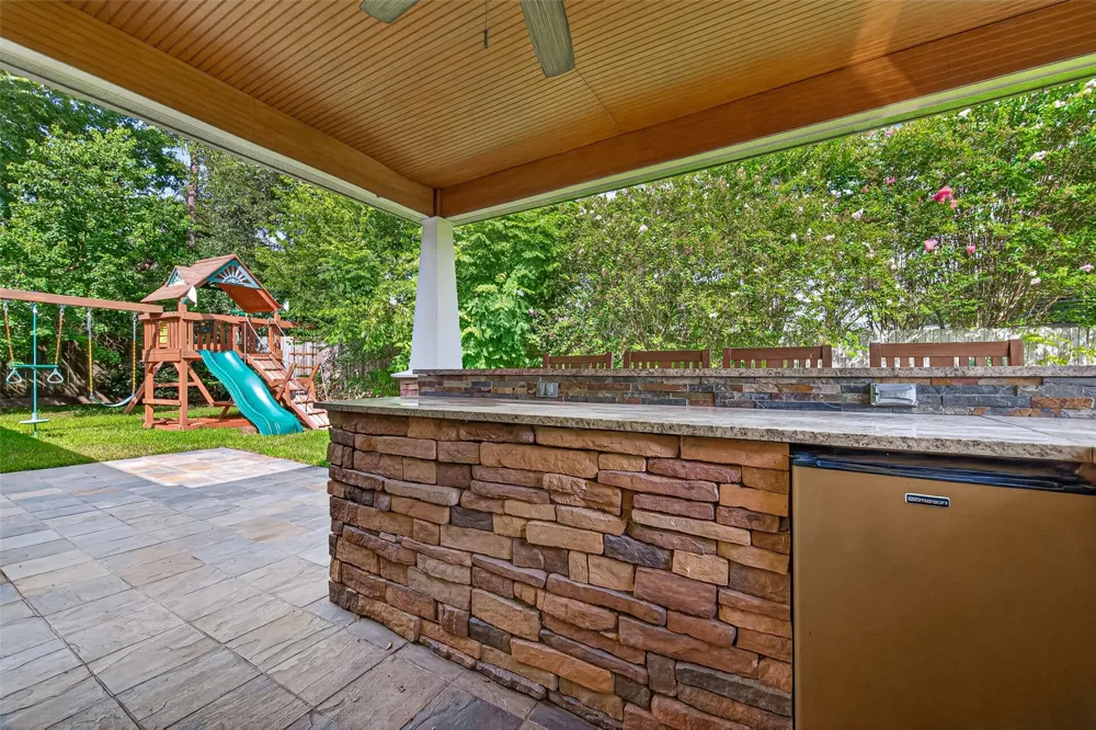 11126 Cedarhurst Drive Houston, TX 77096