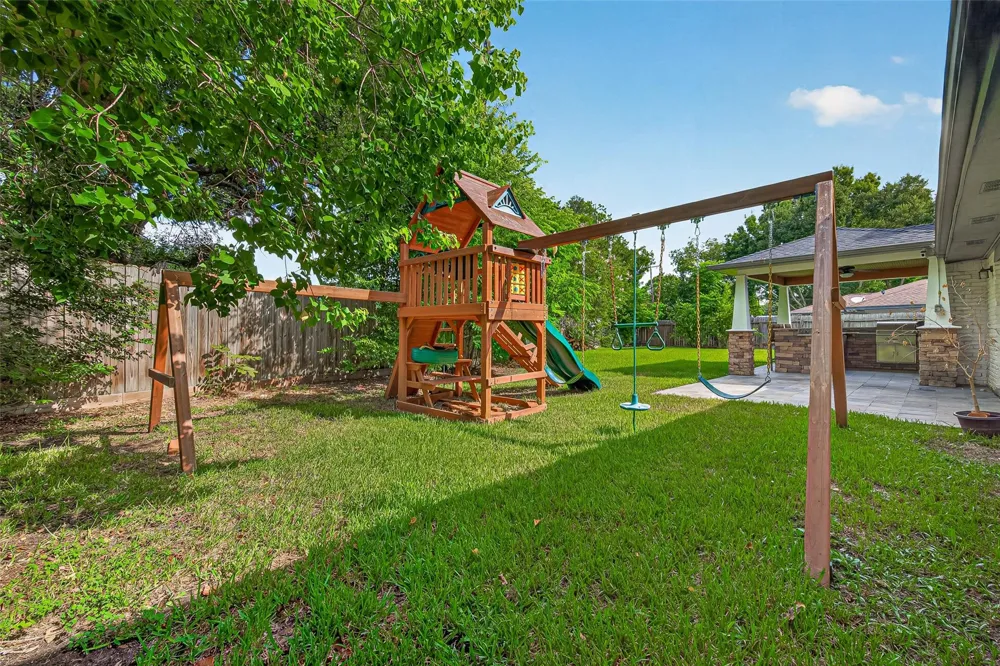 11126 Cedarhurst Drive Houston, TX 77096
