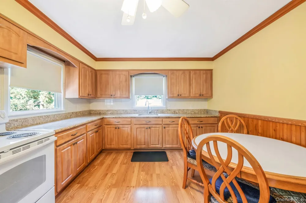 24 Oakcrest Avenue Middle Island, NY 11953