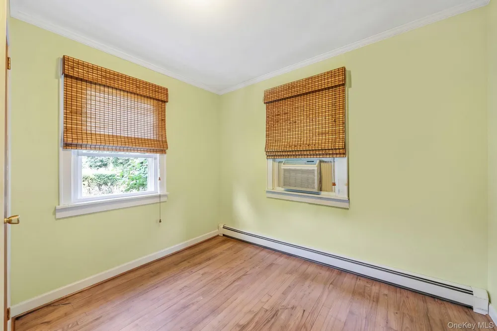 24 Oakcrest Avenue Middle Island, NY 11953