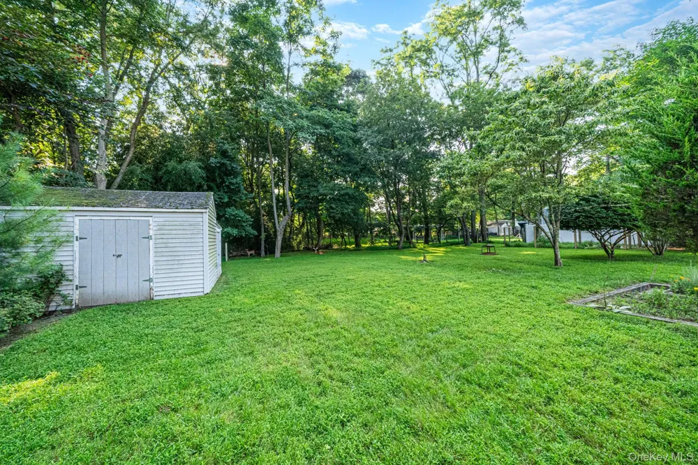 24 Oakcrest Avenue Middle Island, NY 11953