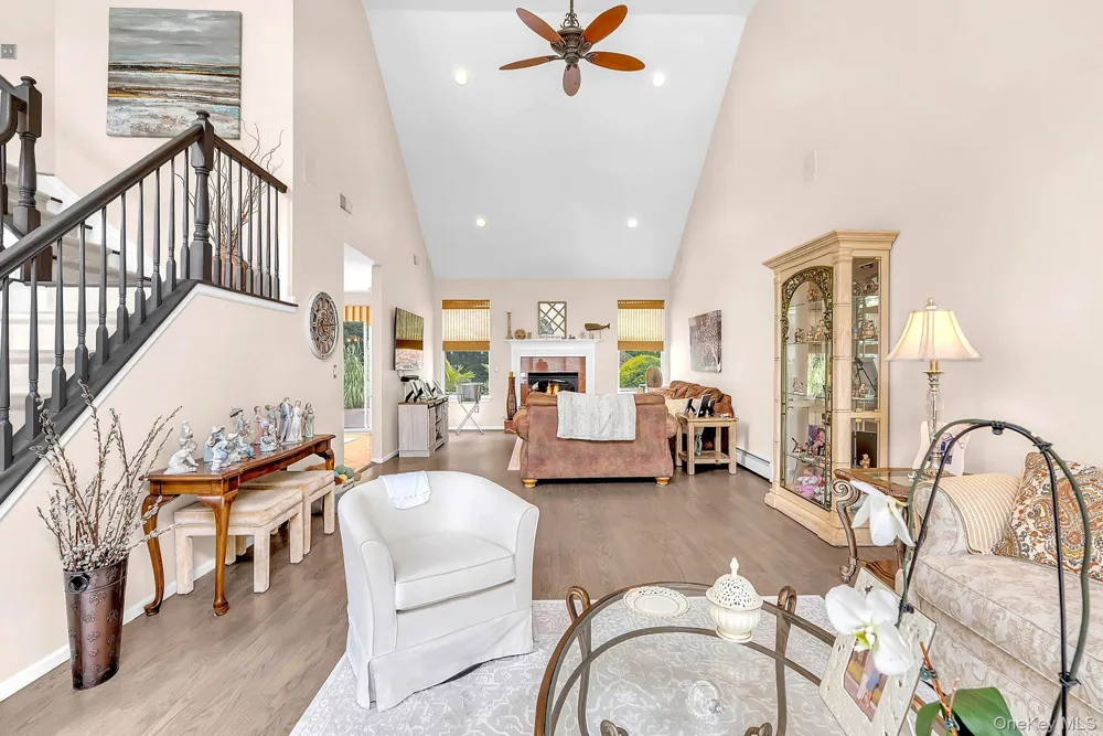 11 Horstead Court Yaphank, NY 11980