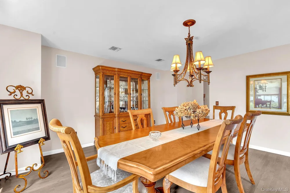 11 Horstead Court Yaphank, NY 11980