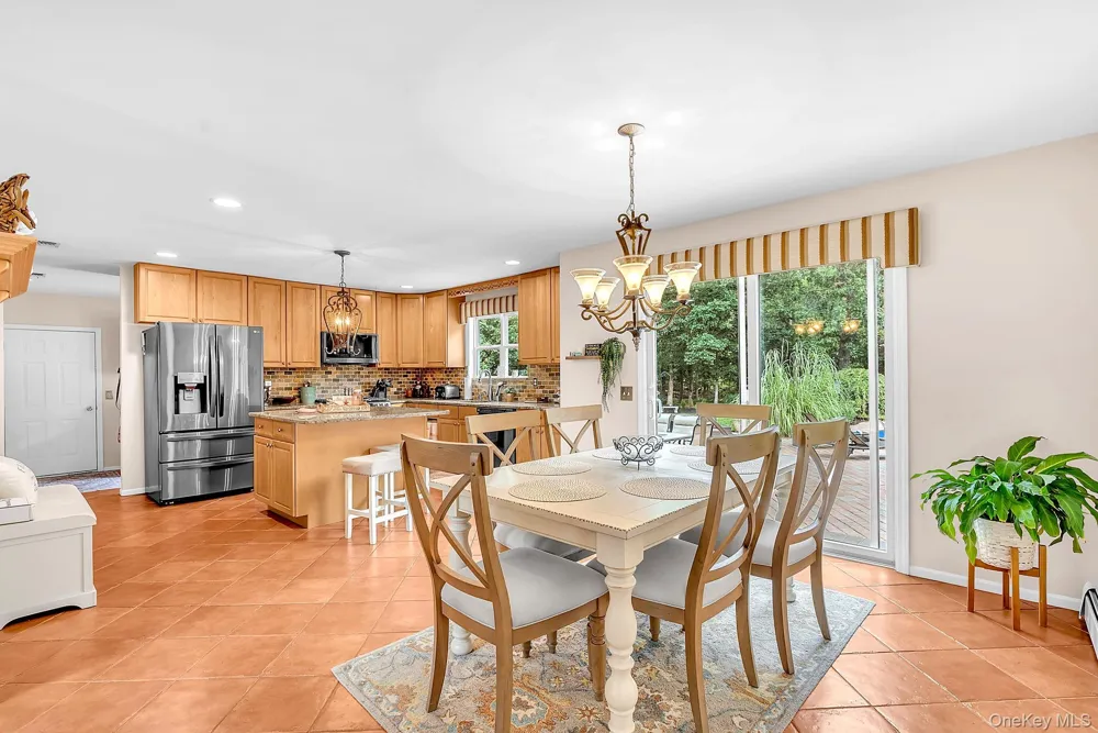 11 Horstead Court Yaphank, NY 11980