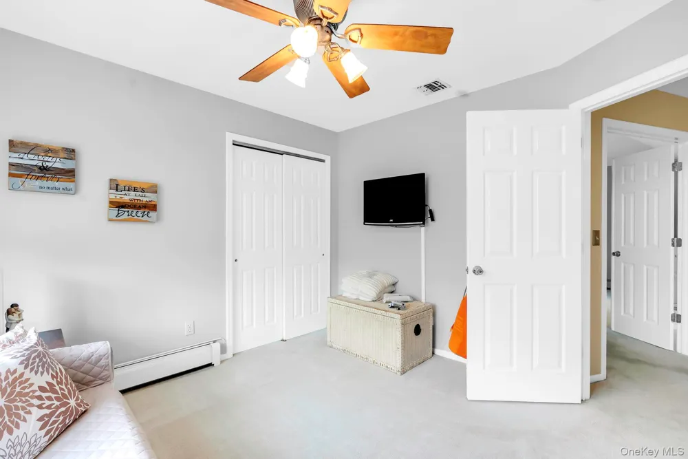11 Horstead Court Yaphank, NY 11980