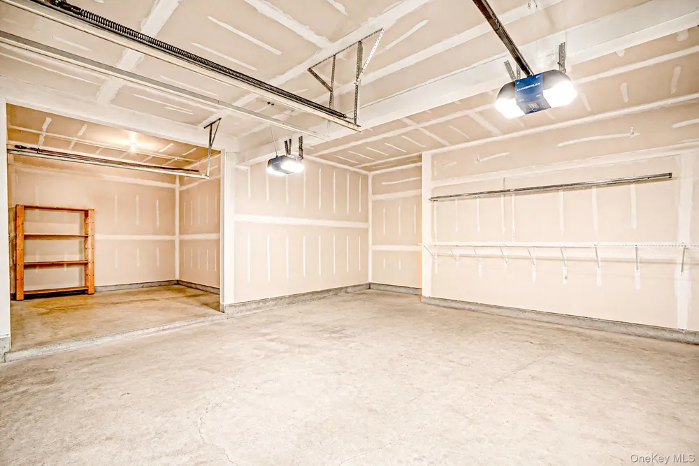 11 Horstead Court Yaphank, NY 11980