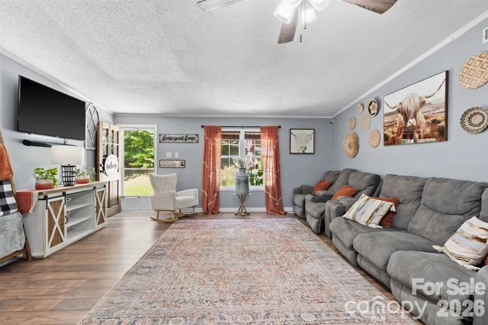 122 Fallswood Court Hendersonville, NC 28739