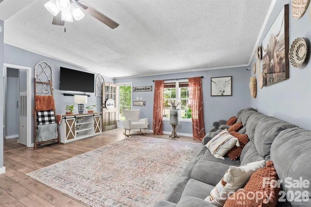 122 Fallswood Court Hendersonville, NC 28739