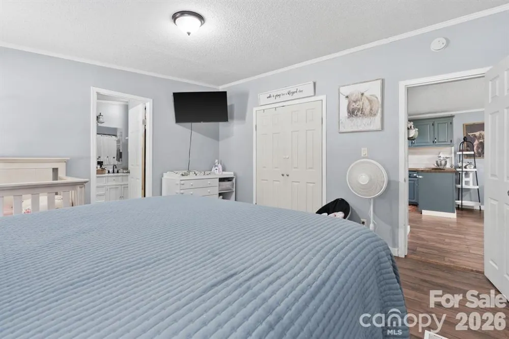 122 Fallswood Court Hendersonville, NC 28739