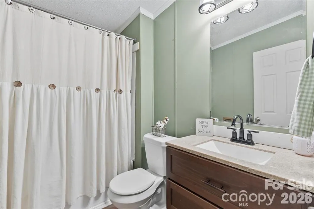 122 Fallswood Court Hendersonville, NC 28739