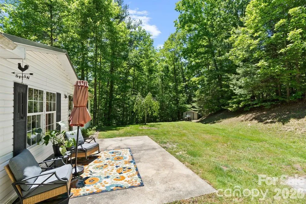 122 Fallswood Court Hendersonville, NC 28739