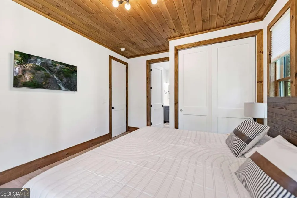 351 S Dream Catcher Blue Ridge, GA 30513