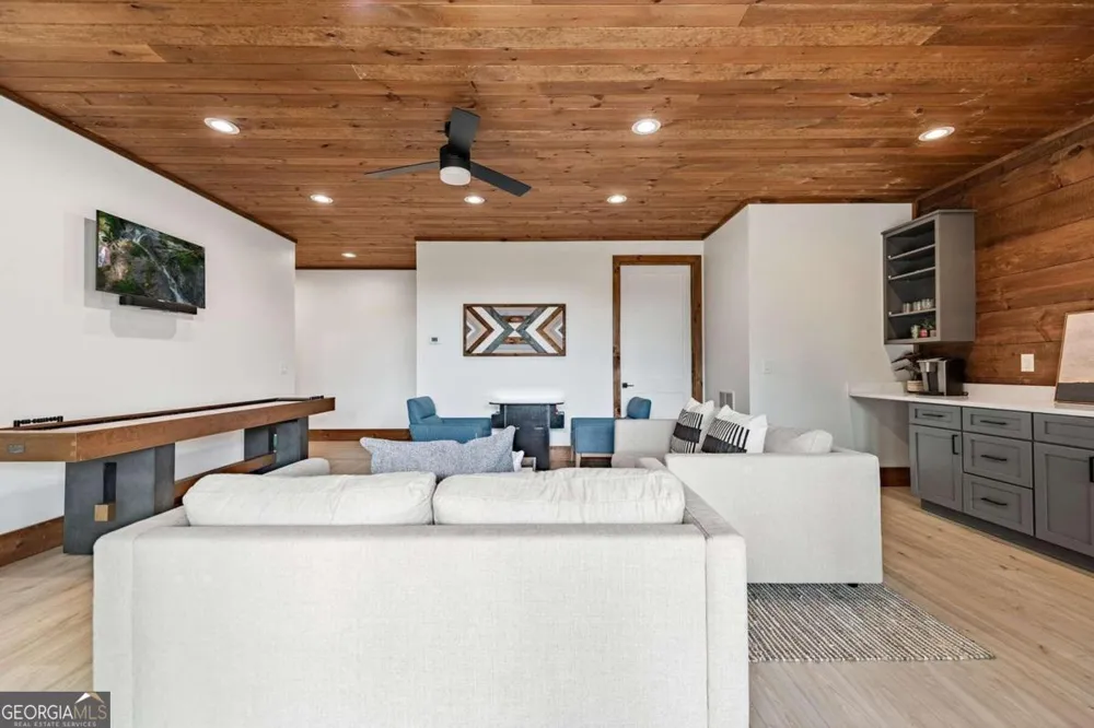 351 S Dream Catcher Blue Ridge, GA 30513
