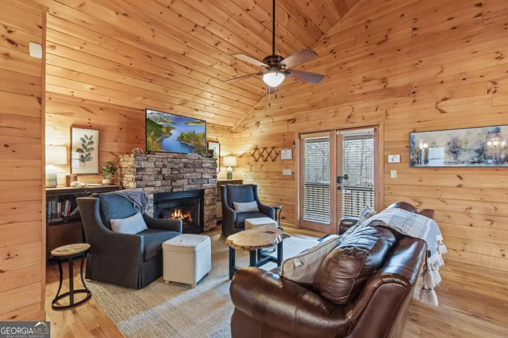 145 Fox Run LN Blue Ridge, GA 30513