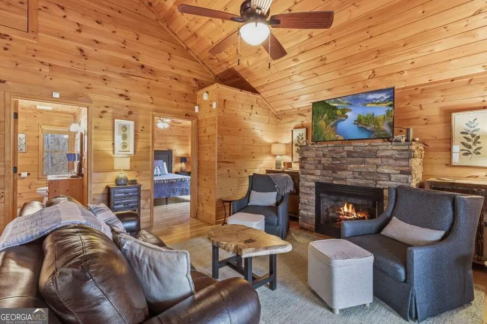 145 Fox Run LN Blue Ridge, GA 30513
