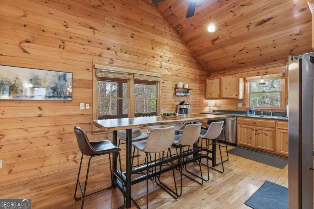145 Fox Run LN Blue Ridge, GA 30513