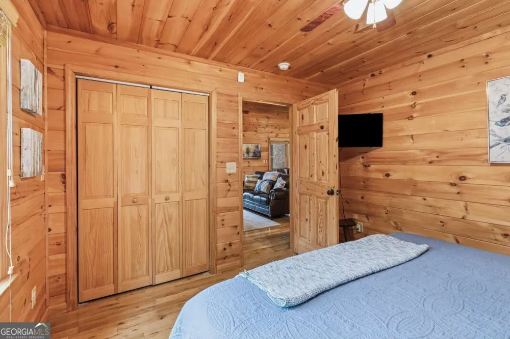 145 Fox Run LN Blue Ridge, GA 30513