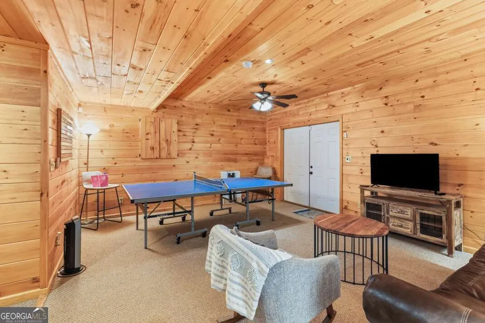 145 Fox Run LN Blue Ridge, GA 30513