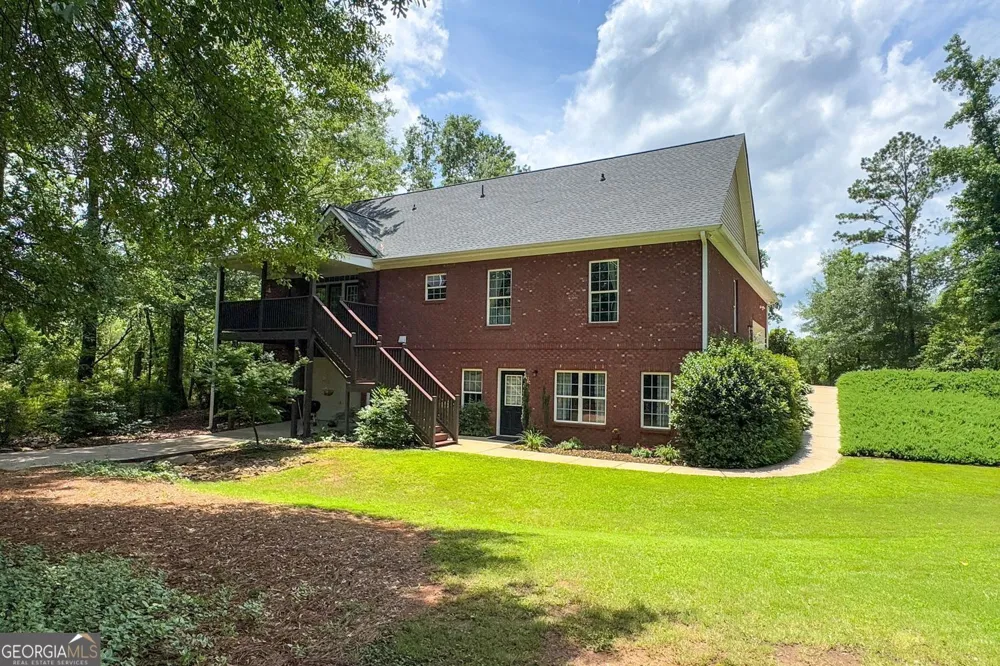 172 Sam Solomon RD Locust Grove, GA 30248