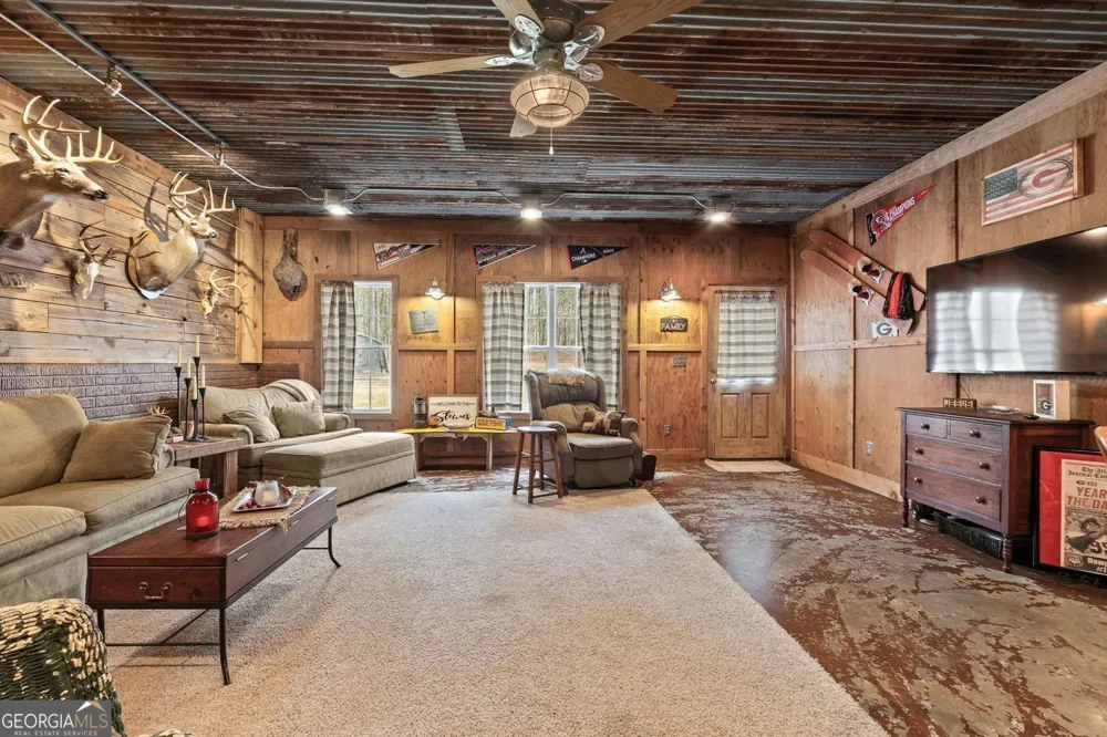 172 Sam Solomon RD Locust Grove, GA 30248