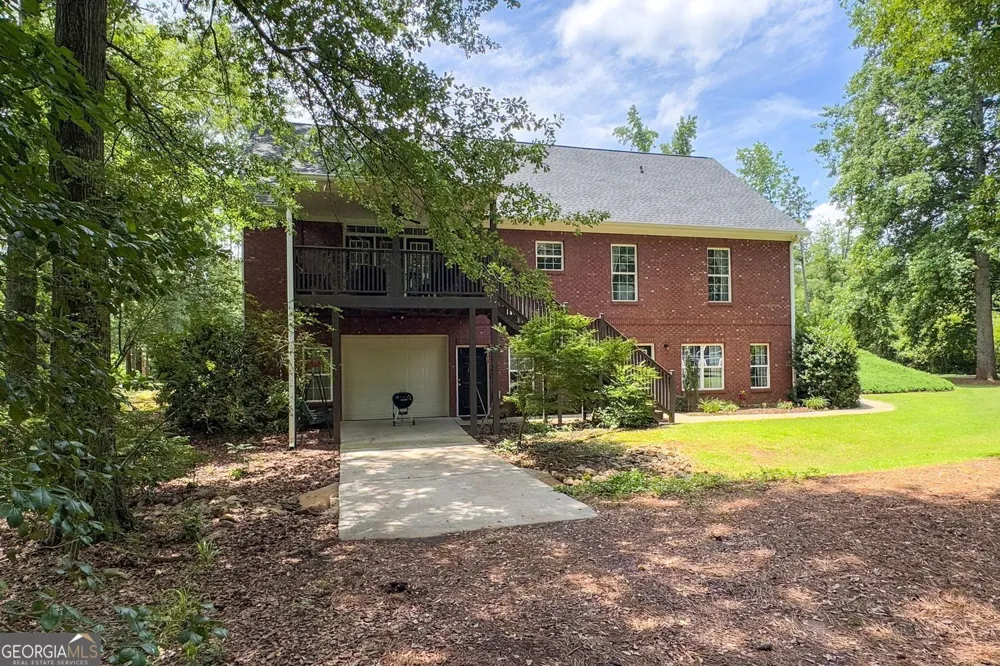 172 Sam Solomon RD Locust Grove, GA 30248