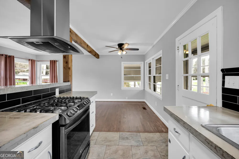 58 Andrew Jackson ST Commerce, GA 30529