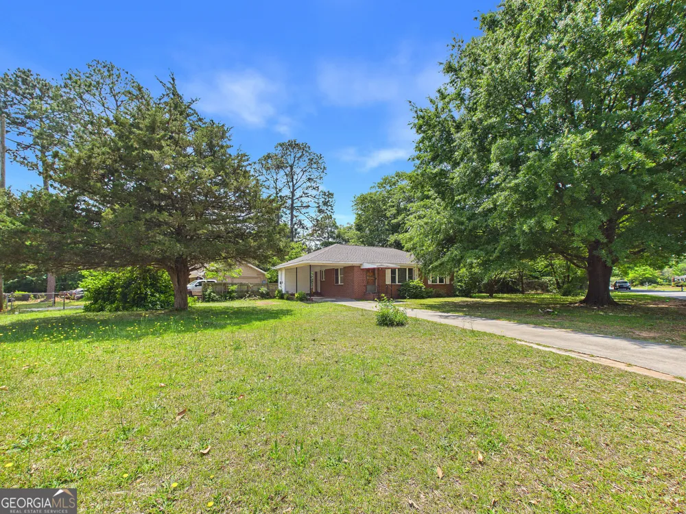 135 Briardale AVE Warner Robins, GA 31093