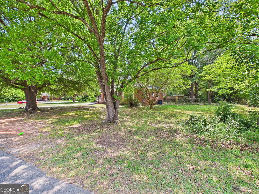 135 Briardale AVE Warner Robins, GA 31093