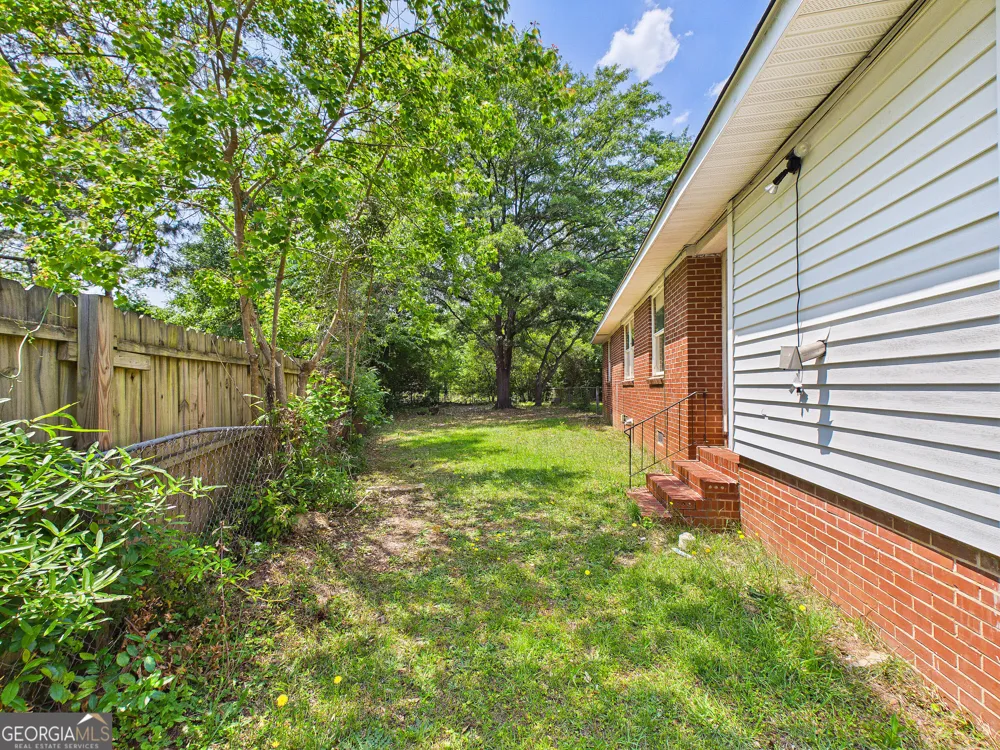 135 Briardale AVE Warner Robins, GA 31093