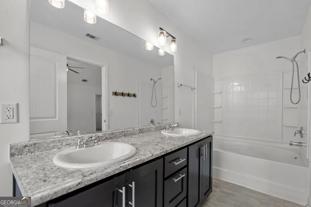 744 Fairview CIR Hinesville, GA 31313