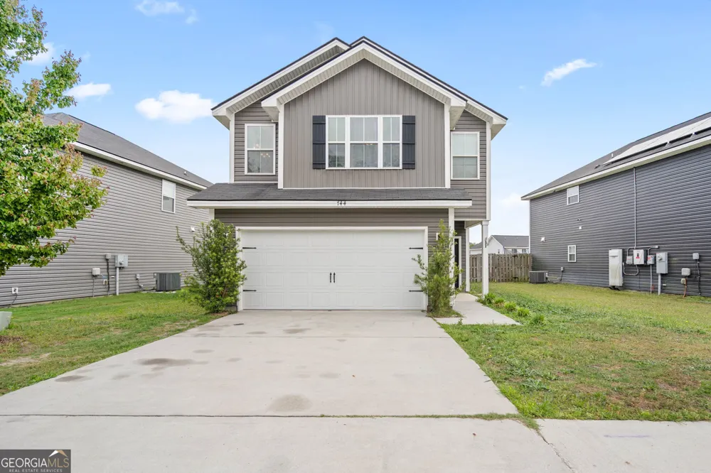 744 Fairview CIR Hinesville, GA 31313