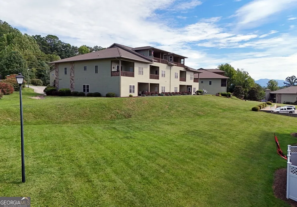 1724 Watercrest WAY Young Harris, GA 30582