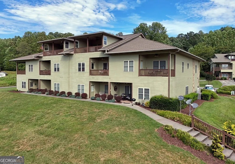 1724 Watercrest WAY Young Harris, GA 30582