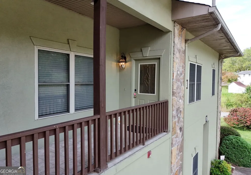1724 Watercrest WAY Young Harris, GA 30582