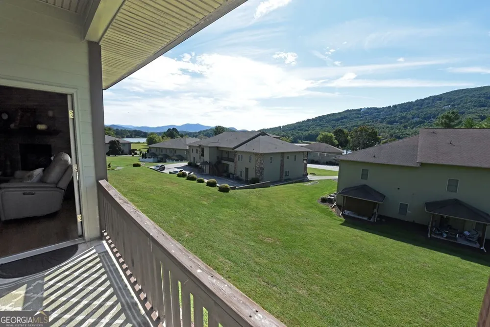 1724 Watercrest WAY Young Harris, GA 30582