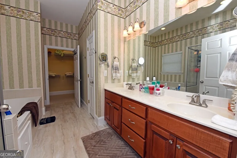 1724 Watercrest WAY Young Harris, GA 30582