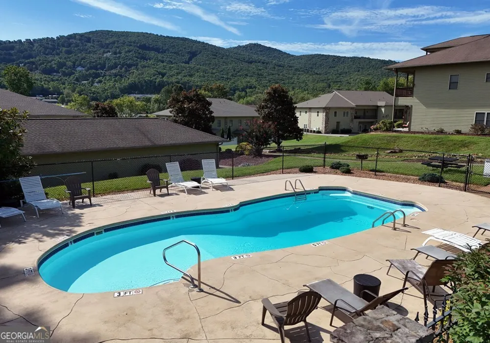1724 Watercrest WAY Young Harris, GA 30582
