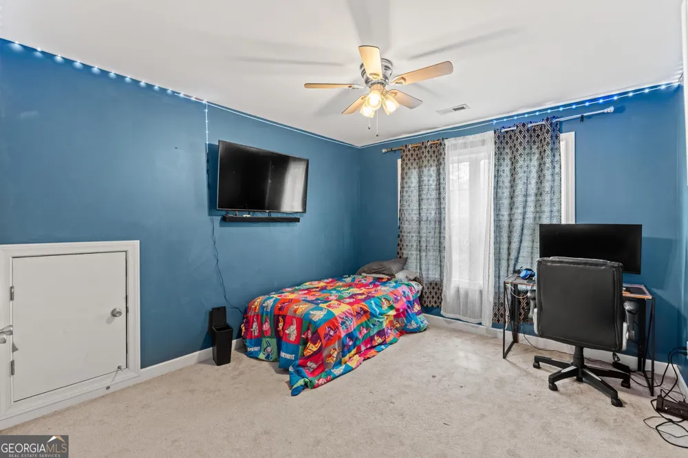100 London Berry CT Tyrone, GA 30290