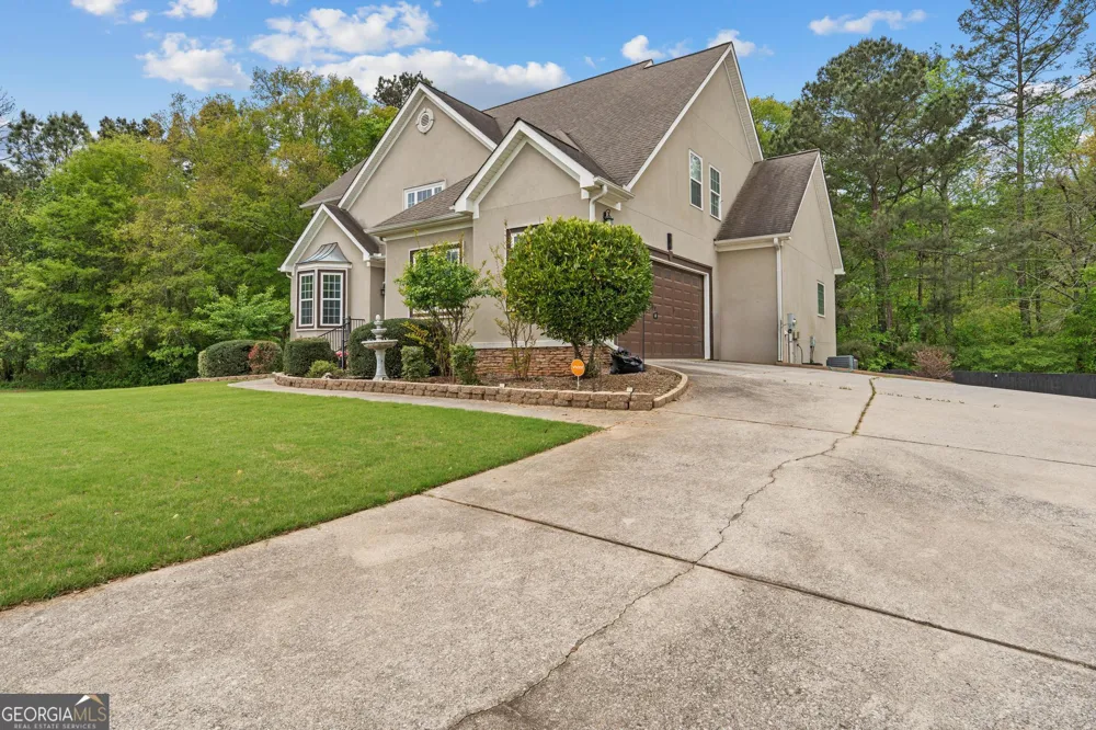 100 London Berry CT Tyrone, GA 30290
