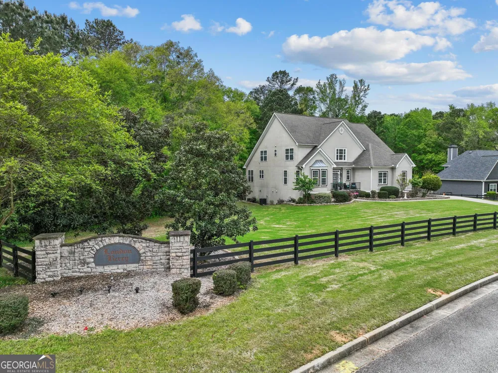 100 London Berry CT Tyrone, GA 30290
