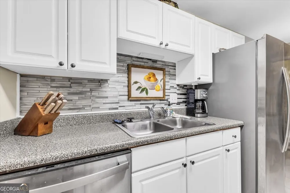 401 N Cromwell RD Savannah, GA 31410