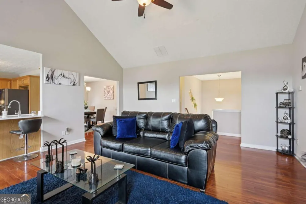 224 Solomon DR Ellenwood, GA 30294