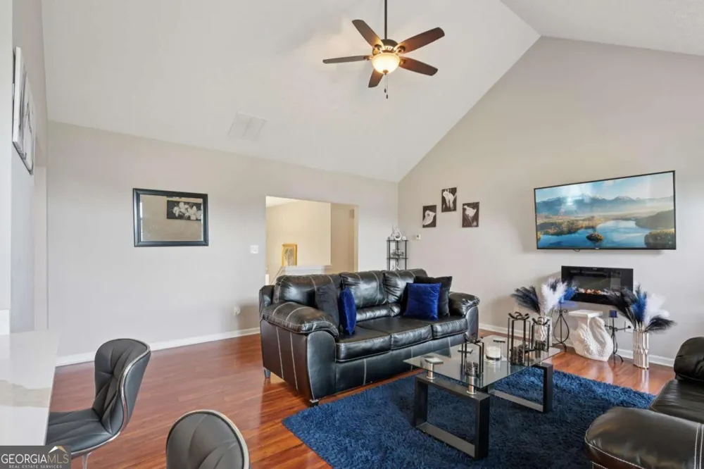 224 Solomon DR Ellenwood, GA 30294