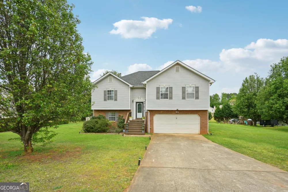 224 Solomon DR Ellenwood, GA 30294